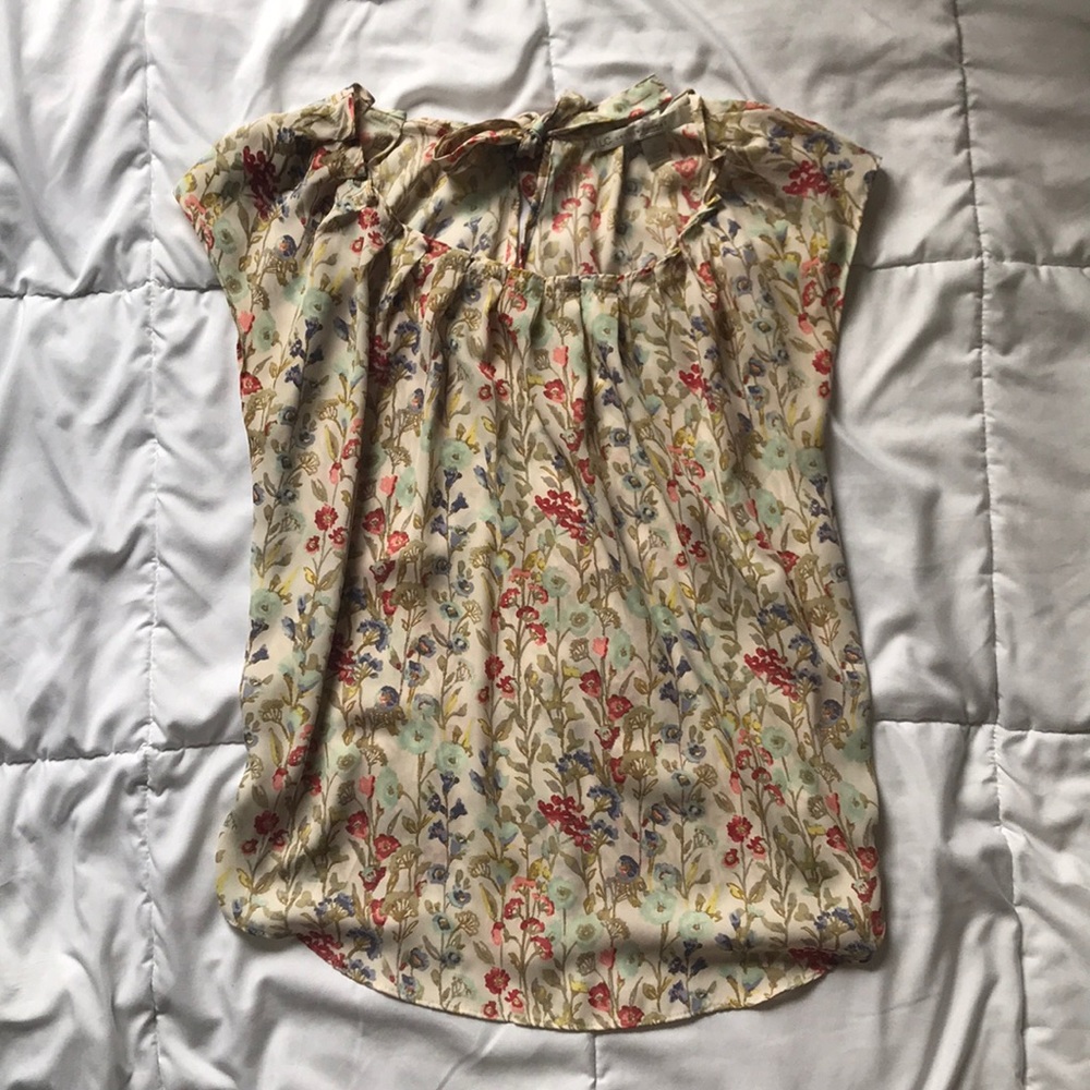 Floral beige blouse